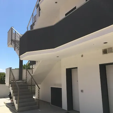 Apartment Mono Blu *